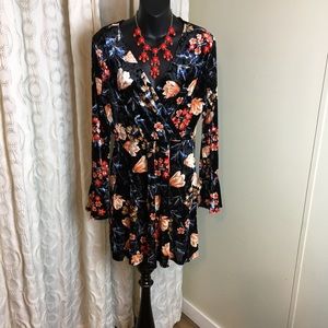 One ❤️ clothing dress Large